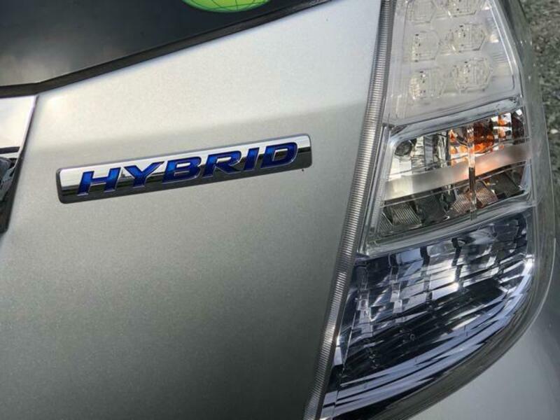 FIT HYBRID