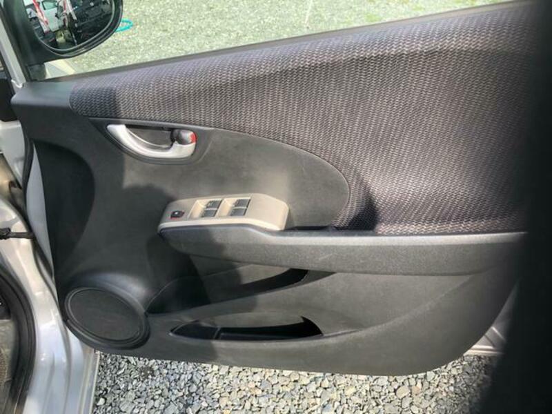 FIT HYBRID