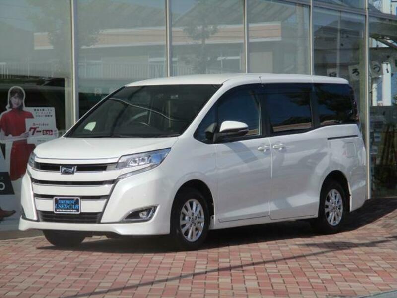 TOYOTA NOAH