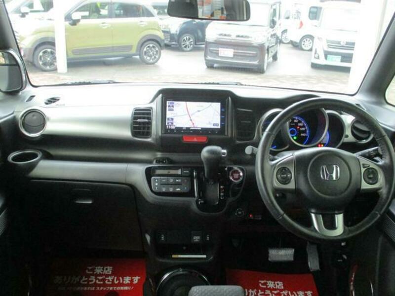 N BOX SLASH