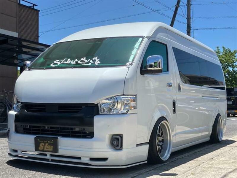 TOYOTA HIACE WAGON