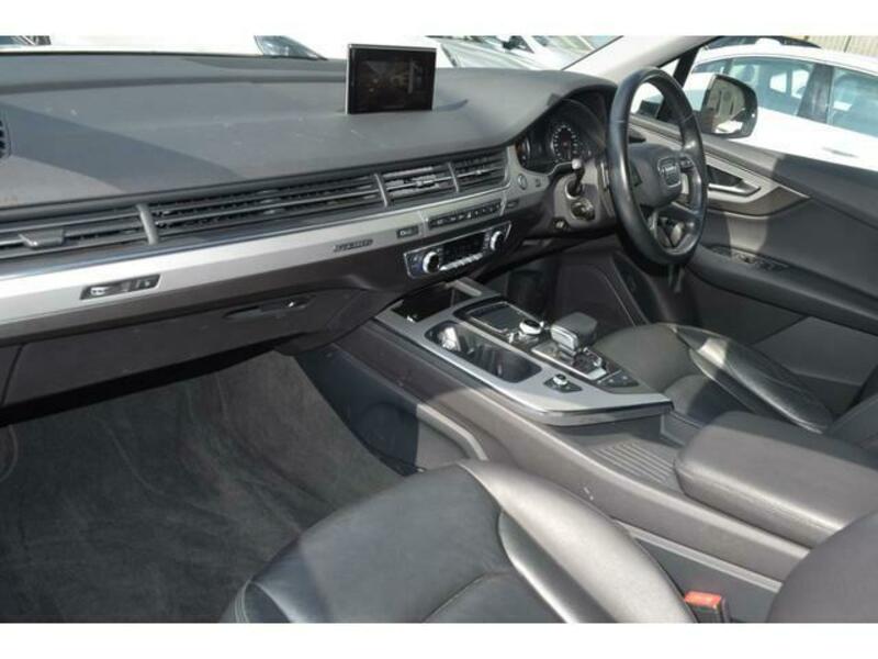 Q7