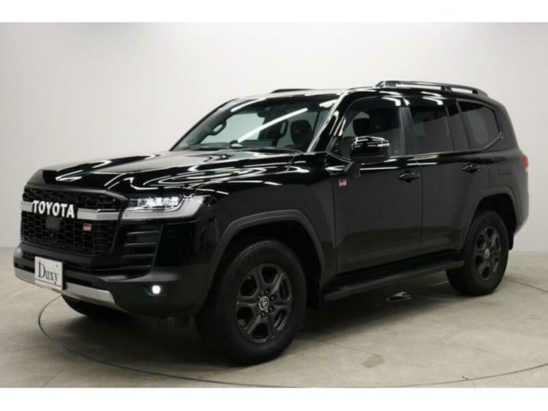 LAND CRUISER