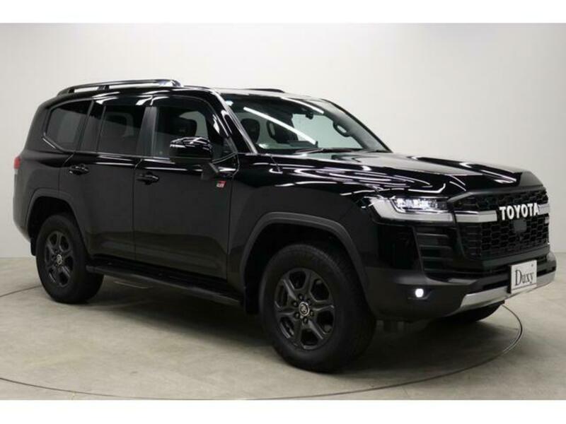 LAND CRUISER