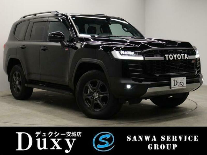 TOYOTA LAND CRUISER