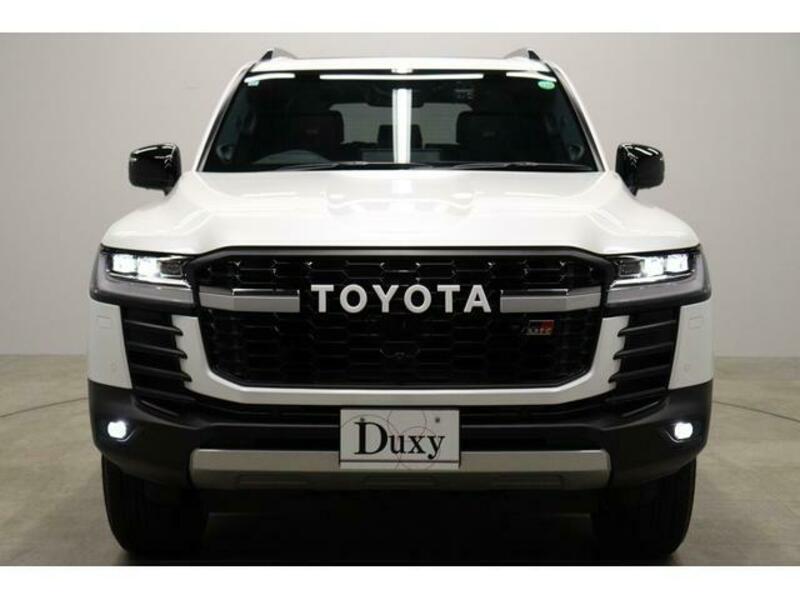 LAND CRUISER