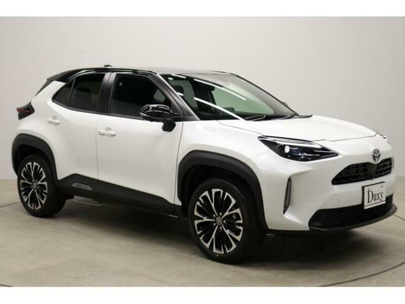 YARIS CROSS