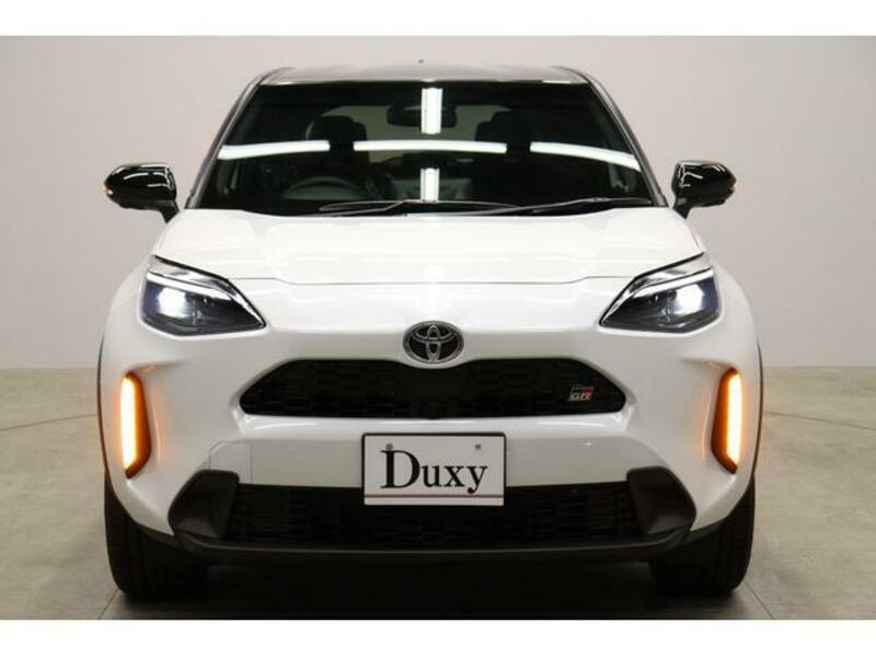 YARIS CROSS