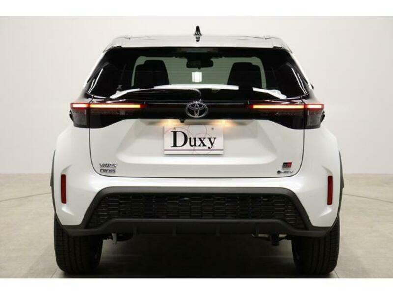 YARIS CROSS