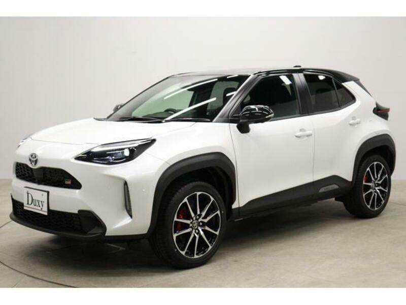 YARIS CROSS