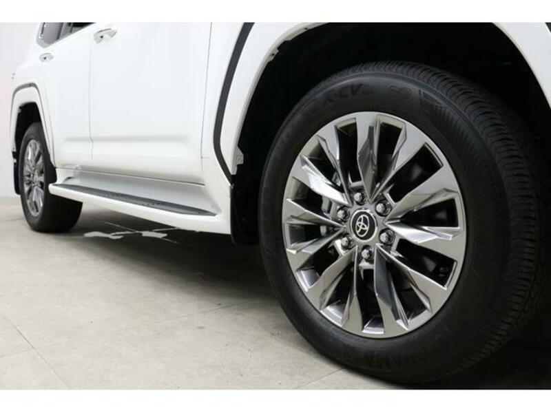 LAND CRUISER