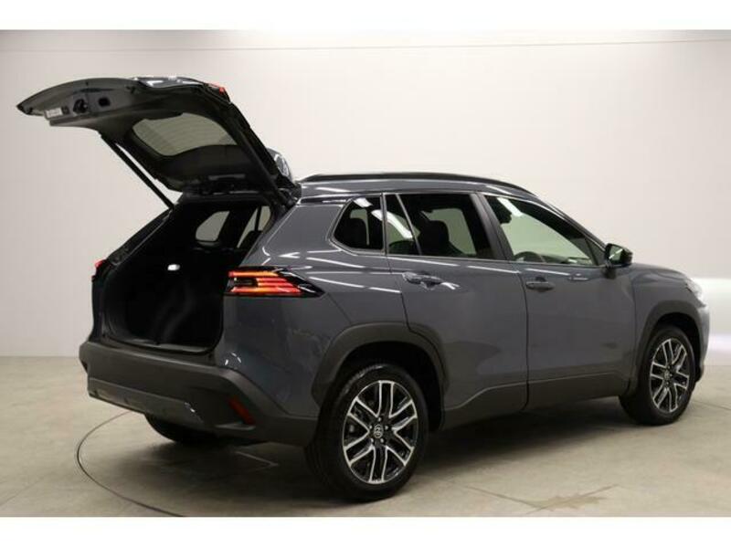 COROLLA CROSS