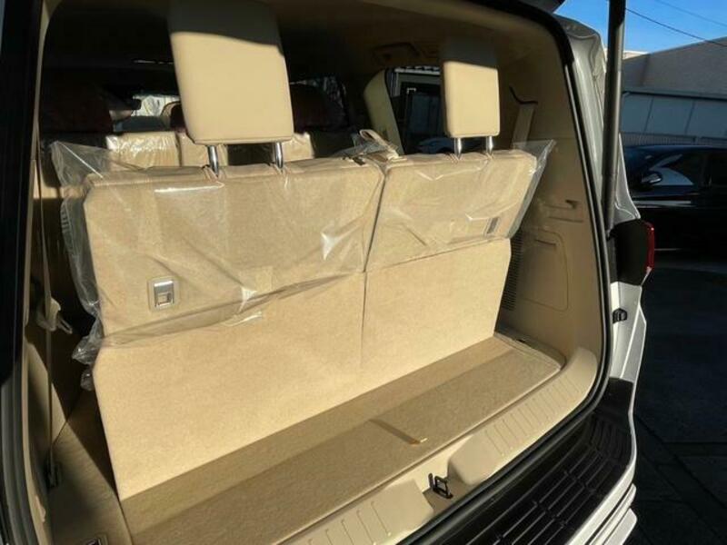 LAND CRUISER