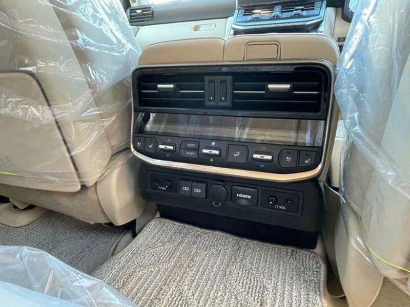 LAND CRUISER
