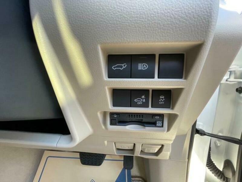 LAND CRUISER