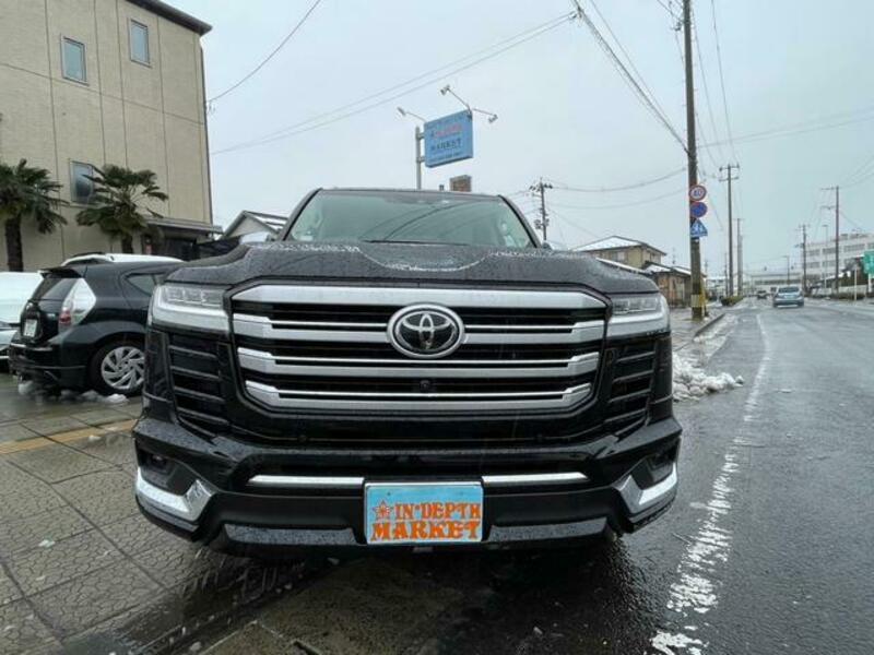 LAND CRUISER