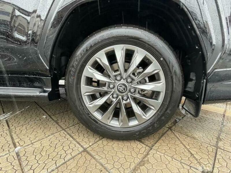 LAND CRUISER