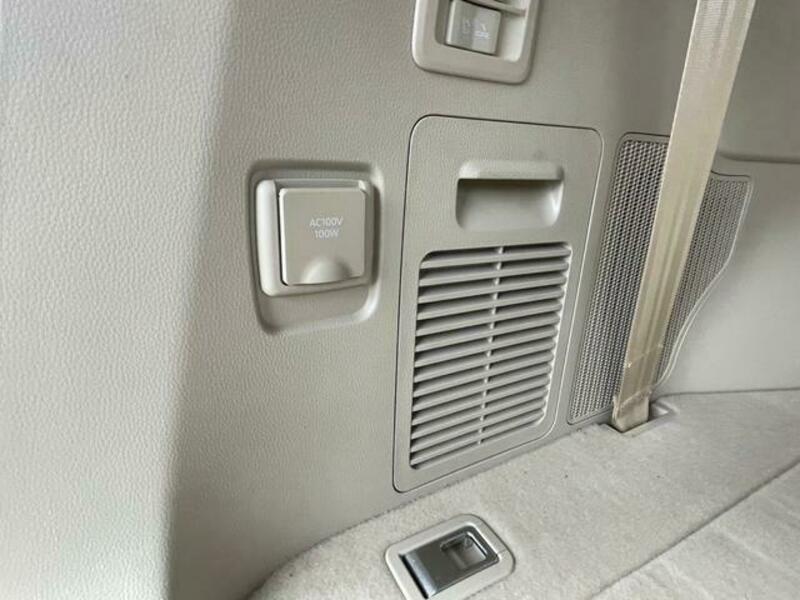 LAND CRUISER