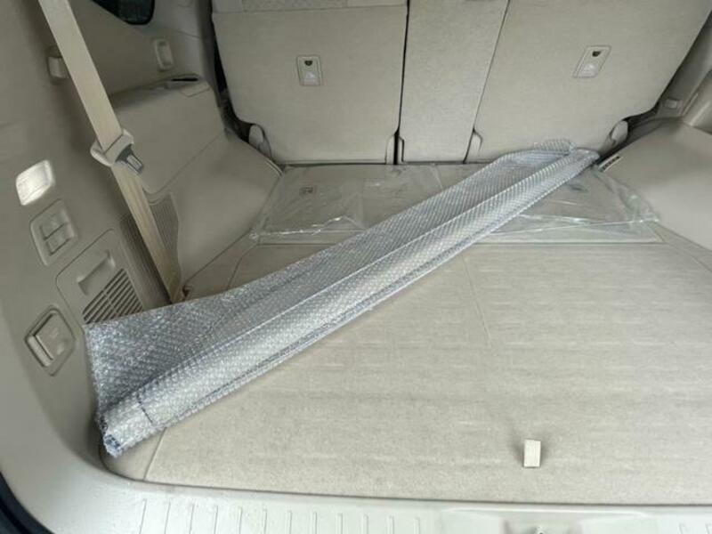 LAND CRUISER