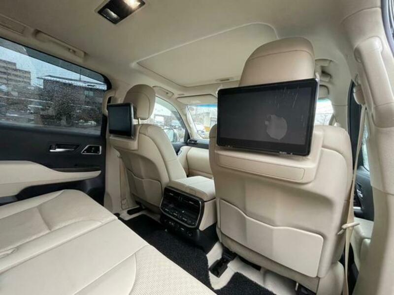 LAND CRUISER