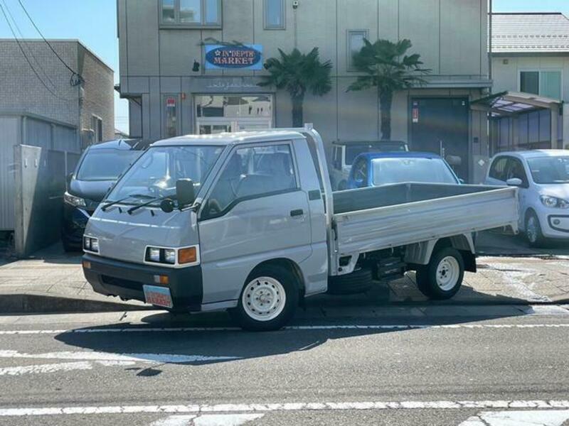 DELICA TRUCK