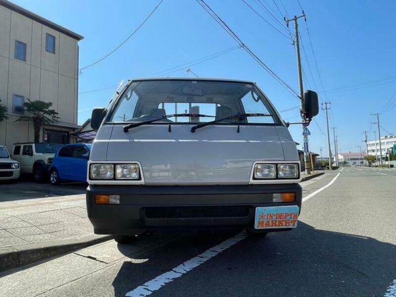 DELICA TRUCK