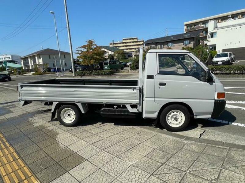 DELICA TRUCK