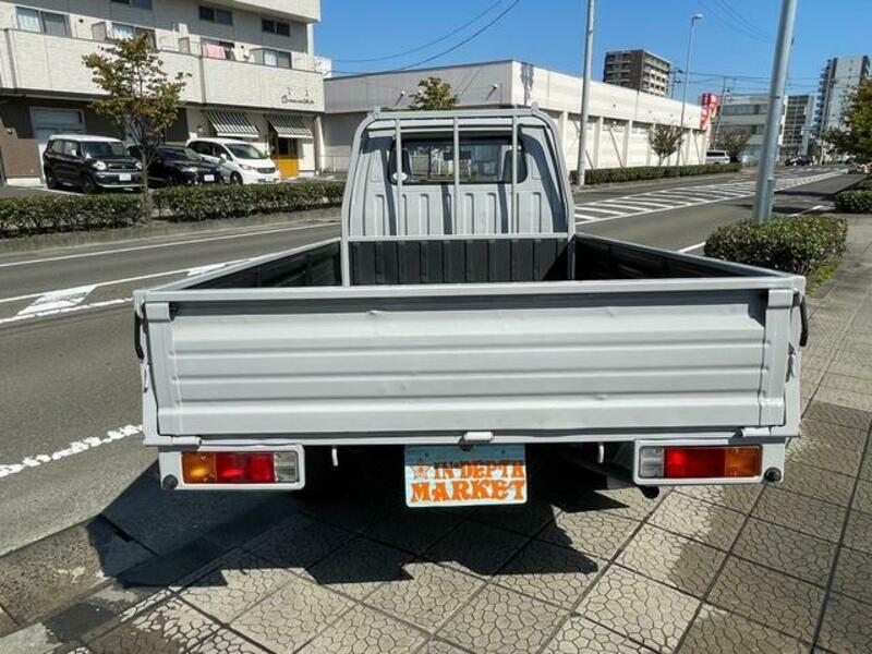 DELICA TRUCK