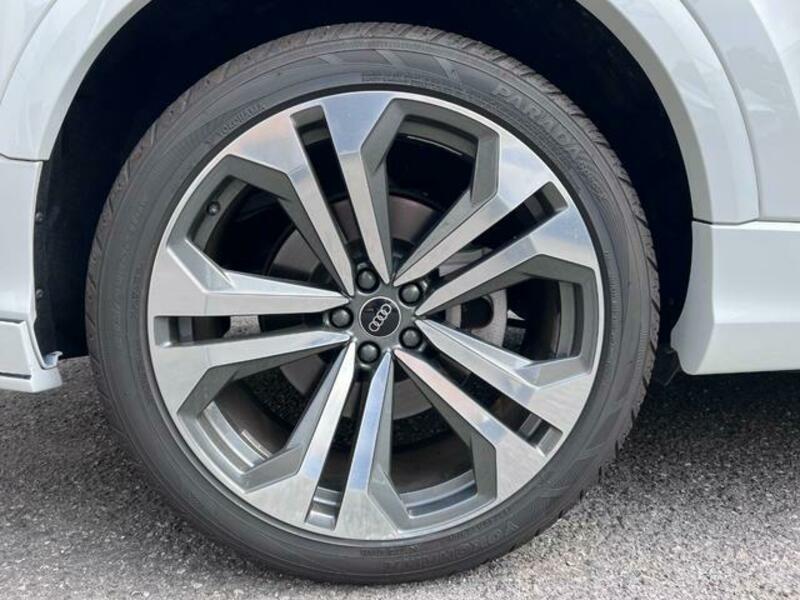 Q8