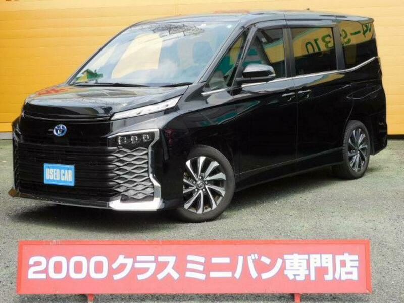 TOYOTA VOXY