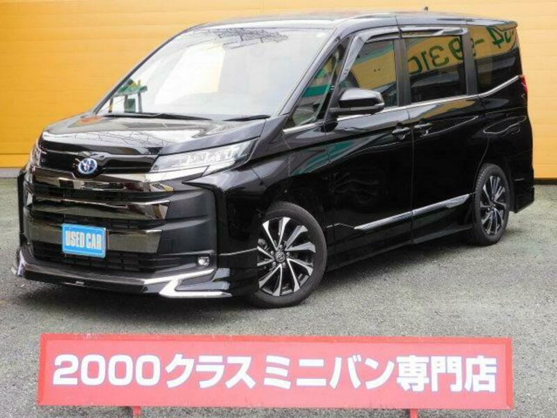TOYOTA NOAH