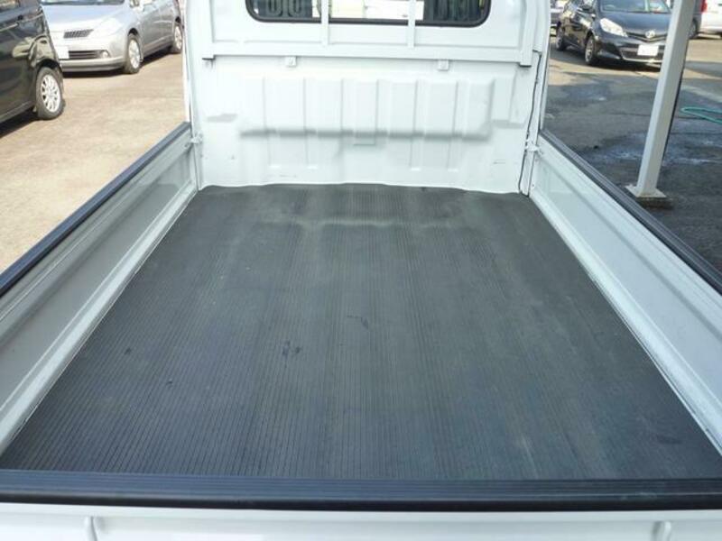 MINICAB TRUCK