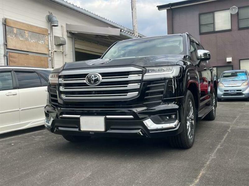 LAND CRUISER