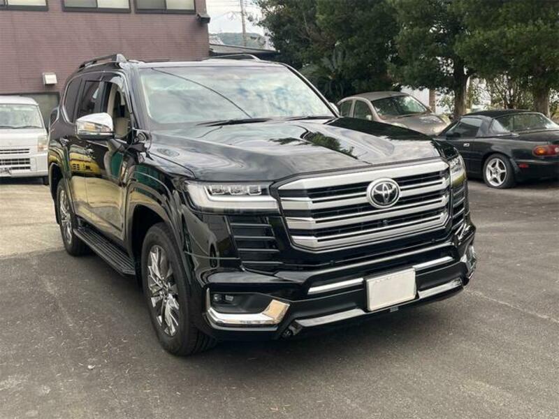 LAND CRUISER