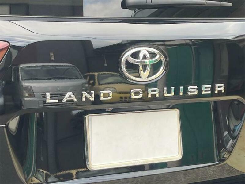 LAND CRUISER