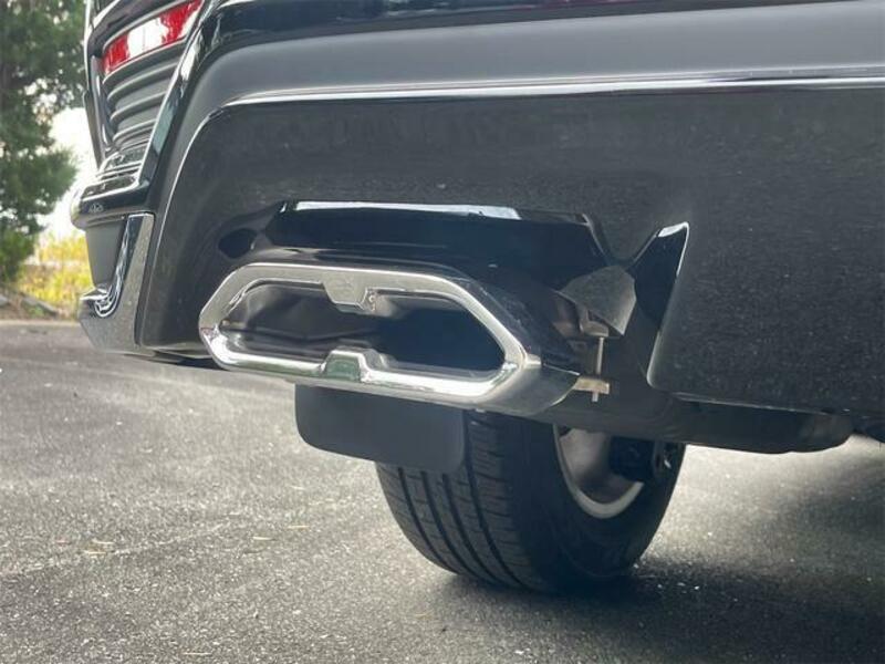 LAND CRUISER