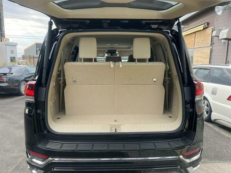 LAND CRUISER