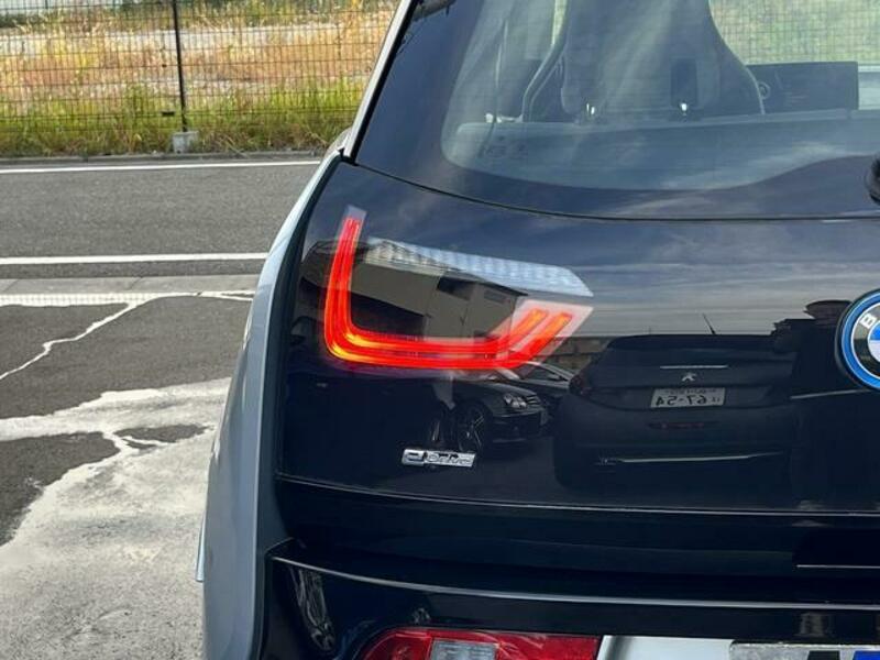 i3