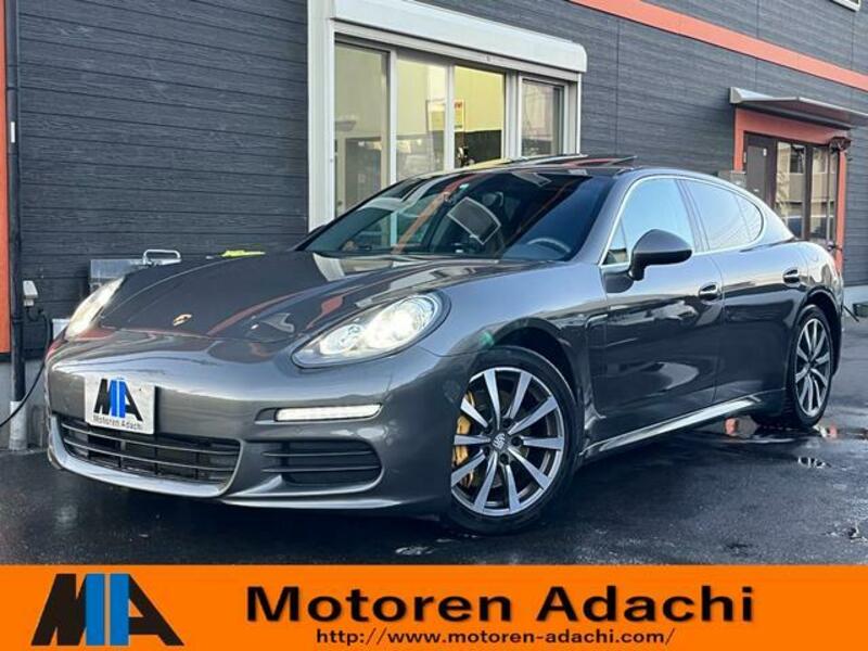PORSCHE PANAMERA
