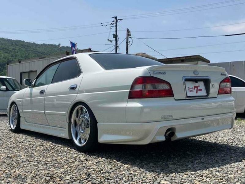 LAUREL