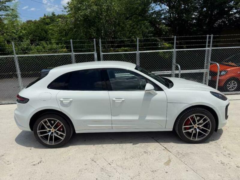 MACAN