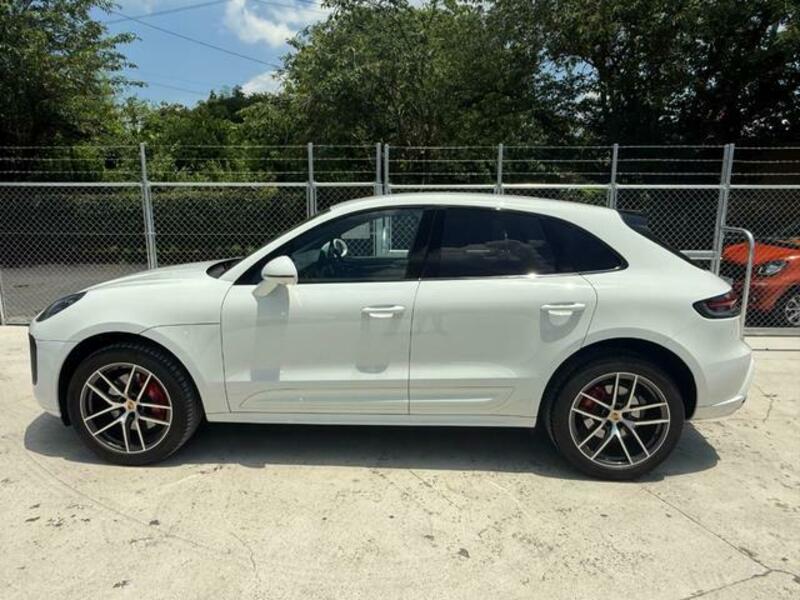MACAN