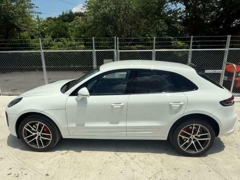 MACAN