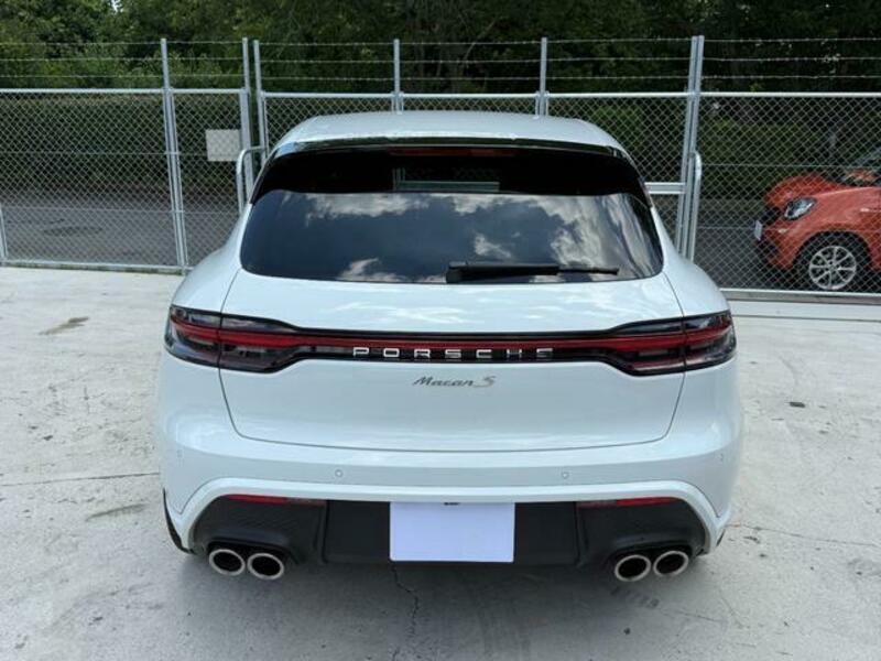 MACAN