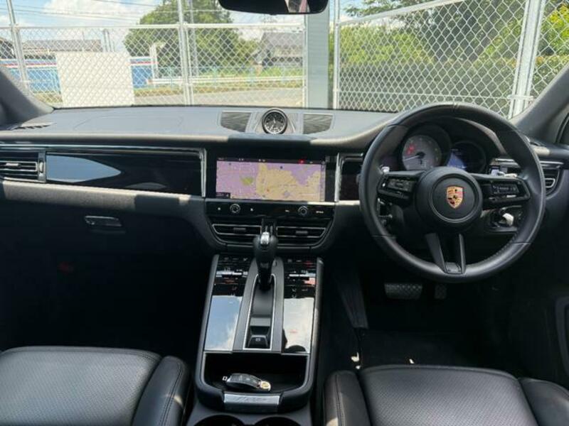 MACAN