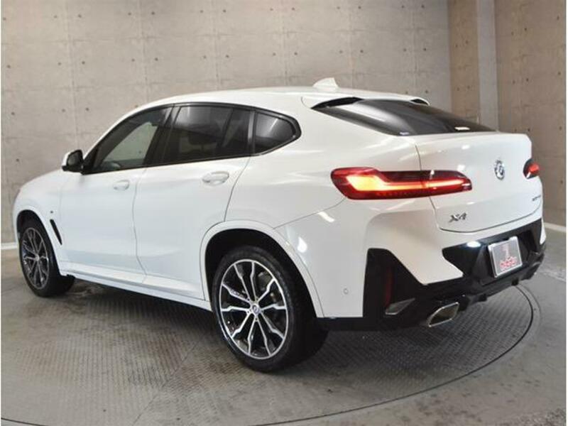 X4