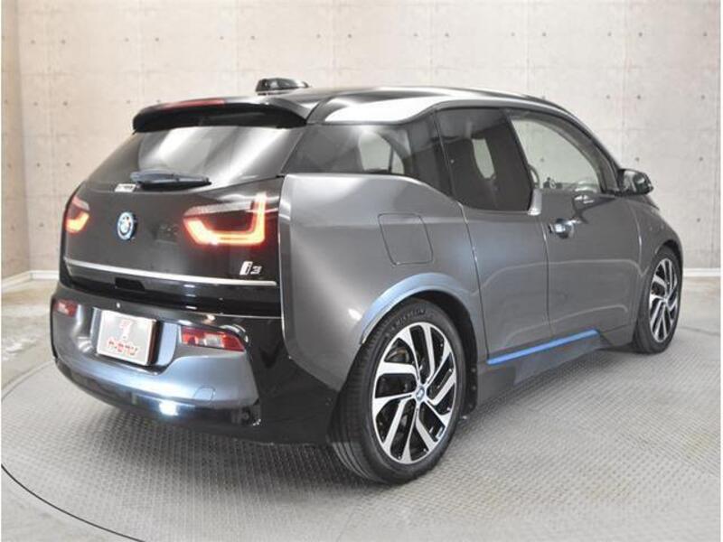 i3
