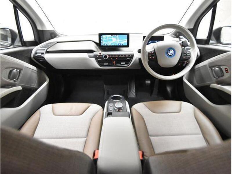 i3