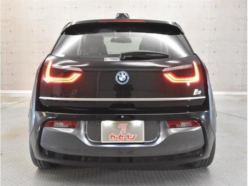i3
