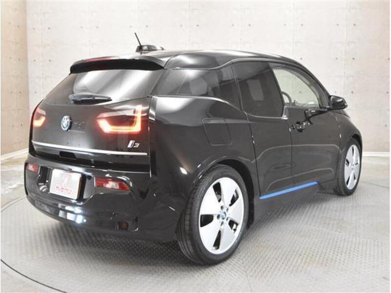 i3